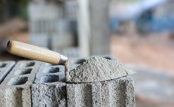 Improving the Thermal Insulation Properties and Toughness of Concrete