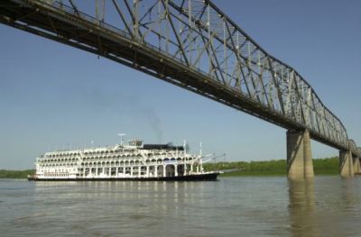 Three-Step Contract to Renovate the Old Mississippi River Bridge